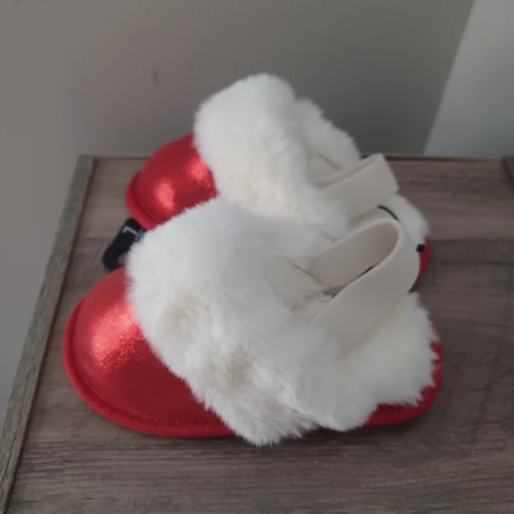 Holiday Time Valentine's Day Strap Back Red Clogs Slippers Toddler 7/8